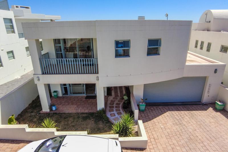 4 Bedroom Property for Sale in Paradise Beach Western Cape
